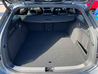 Volkswagen Passat Estate 1.5 Tsi Ehybrid 19.7kwh R Line Estate 5dr Petrol Plug In Hybrid