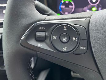 Vauxhall Mokka Electric 54kwh Ultimate Suv 5dr Electric Auto (long Range) (156 Ps)