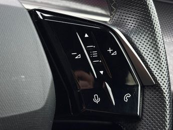 Peugeot E 3008 73kwh Gt Suv 5dr Electric Auto (210 Ps)