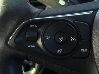 Vauxhall Crossland 1.2 Turbo Ultimate Suv 5dr Petrol Auto Euro 6 (s/s) (130 Ps)