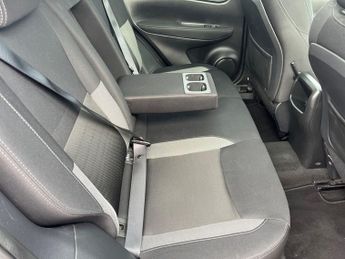 Nissan Qashqai 1.2 Dig T N Connecta Suv 5dr Petrol Xtron Euro 6 (s/s) (115 Ps)