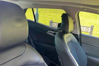 Kia Sportage 1.6 H T Gdi 4 Suv 5dr Petrol Hybrid Auto Euro 6 (s/s) (226 Bhp)