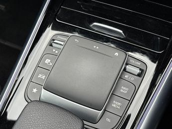 Mercedes Benz Eqa Eqa 250 66.5kwh Amg Line Suv 5dr Electric Auto (190 Ps)
