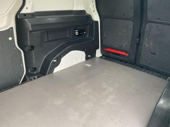 Volkswagen Id. Buzz Cargo Pro 77kwh Commerce Panel Van 5dr Electric Auto (204 Ps)