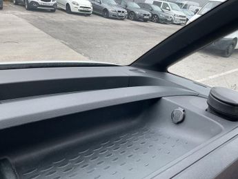 Volkswagen Id. Buzz Cargo Pro 77kwh Commerce Panel Van 5dr Electric Auto (204 Ps)