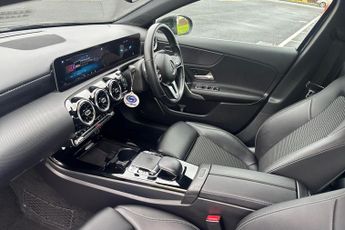 Mercedes Benz A Class 1.5 A180d Sport (executive) Hatchback 5dr Diesel 7g Dct Euro 6 (
