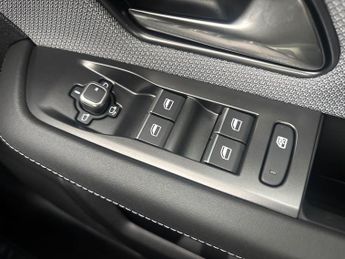 Vauxhall Grandland Electric 73kwh Gs Suv 5dr Electric Auto (213 Ps)