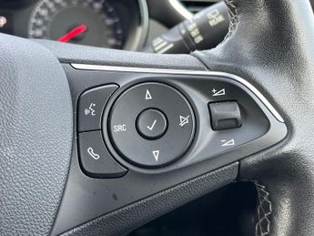 Vauxhall Crossland 1.2 Turbo Ultimate Nav Suv 5dr Petrol Auto Euro 6 (s/s) (130 Ps)