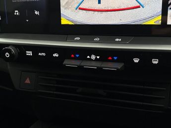 Vauxhall Grandland Electric 73kwh Gs Suv 5dr Electric Auto (213 Ps)