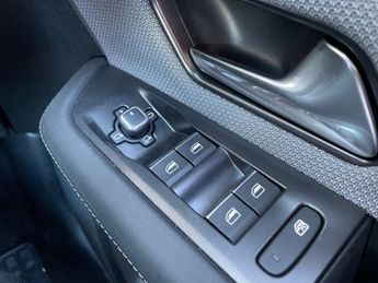 Vauxhall Grandland Electric 73kwh Gs Suv 5dr Electric Auto (213 Ps)