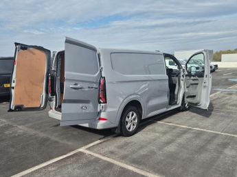 Ford E Transit Custom 320 65kwh Limited Panel Van 5dr Electric Auto L1 H1 (136 Ps)
