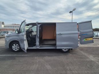 Ford E Transit Custom 320 65kwh Limited Panel Van 5dr Electric Auto L1 H1 (136 Ps)