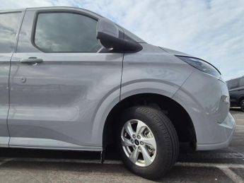 Ford E Transit Custom 320 65kwh Limited Panel Van 5dr Electric Auto L1 H1 (136 Ps)