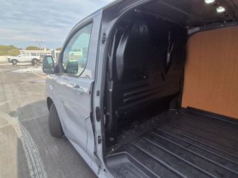 Ford E Transit Custom 320 65kwh Limited Panel Van 5dr Electric Auto L1 H1 (136 Ps)