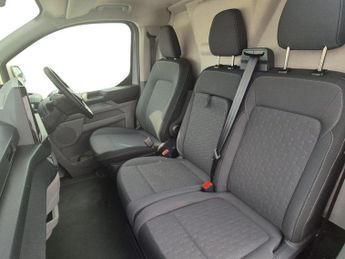 Ford E Transit Custom 320 65kwh Limited Panel Van 5dr Electric Auto L1 H1 (136 Ps)