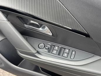 Peugeot 208 1.2 Hybrid Gt Hatchback 5dr Petrol Hybrid E Dsc6 Euro 6 (s/s) (1