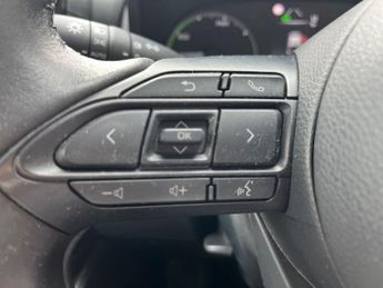 Toyota Yaris 1.5 Vvt H Icon Hatchback 5dr Petrol Hybrid E CVT Euro 6 (s/s) (1
