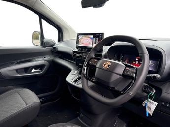 Vauxhall Combo Life Electric 52kwh Ultimate MPV 5dr Electric Auto (7.4kw Charger) (136 Ps)