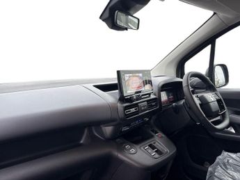 Vauxhall Combo Life Electric 52kwh Ultimate MPV 5dr Electric Auto (7.4kw Charger) (136 Ps)
