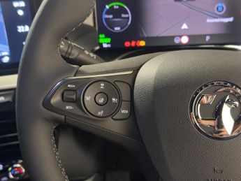 Vauxhall Mokka Electric 50kwh Ultimate Suv 5dr Electric Auto (136 Ps)