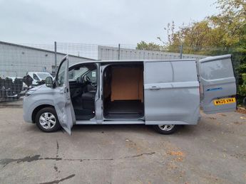 Ford E Transit Custom 320 65kwh Limited Panel Van 5dr Electric Auto L1 H1 (136 Ps)