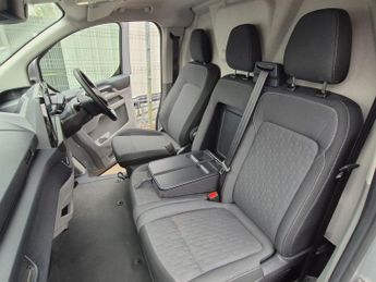 Ford E Transit Custom 320 65kwh Limited Panel Van 5dr Electric Auto L1 H1 (136 Ps)