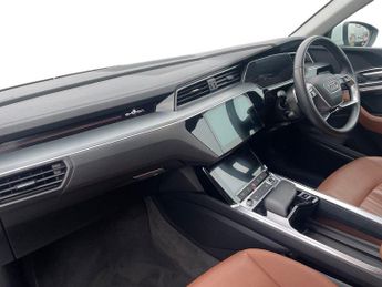 Audi E Tron 55 Technik Suv 5dr Electric Auto Quattro 95kwh (408 Ps)
