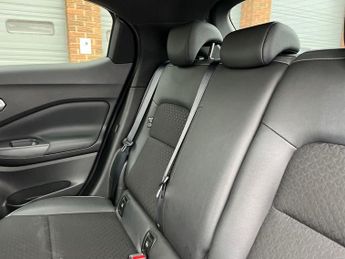 Nissan Juke 1.0 Dig T N Connecta Suv 5dr Petrol Dct Auto Euro 6 (s/s) (114 P