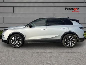 Vauxhall Grandland Electric 73kwh Gs Suv 5dr Electric Auto (213 Ps)