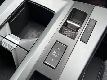 Vauxhall Grandland Electric 73kwh Gs Suv 5dr Electric Auto (213 Ps)