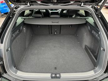 Volkswagen Passat Estate 1.5 Tsi Ehybrid 19.7kwh R Line Estate 5dr Petrol Plug In Hybrid