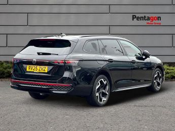 Volkswagen Passat Estate 1.5 Tsi Ehybrid 19.7kwh R Line Estate 5dr Petrol Plug In Hybrid 