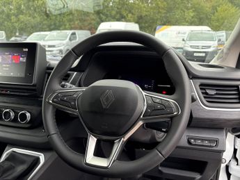 Renault Trafic  LWB DIESEL TRAFIC LL30 BLUE DCI 170 EXTRA SPORT