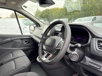 Renault Trafic  LWB DIESEL TRAFIC LL30 BLUE DCI 170 EXTRA SPORT