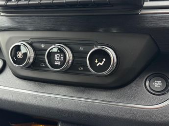 Renault Trafic LWB DIESEL TRAFIC LL30 BLUE DCI 170 EXTRA SPORT