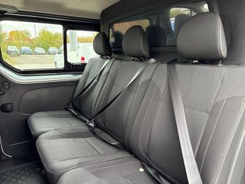 Renault Trafic LWB DIESEL TRAFIC LL30 BLUE DCI 170 AUTO EXTRA SPORT CREW VAN