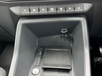 Ford Transit Connect 1.5 250 Ecoboost Limited Panel Van 6dr Petrol Plug In Hybrid Aut
