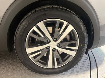 Peugeot 3008 SUV Hybrid 1.6 12.4kwh Active Suv 5dr Petrol Plug In Hybrid E Eat Euro 6 (s