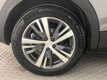 Peugeot 3008 SUV Hybrid 1.6 12.4kwh Active Suv 5dr Petrol Plug In Hybrid E Eat Euro 6 (s