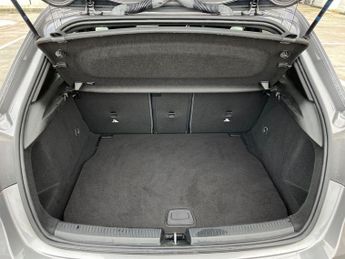 Mercedes Benz A Class 1.3 A180 Sport Edition (executive) Hatchback 5dr Petrol 7g Dct E