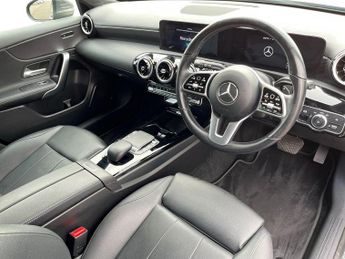 Mercedes Benz A Class 1.3 A180 Sport Edition (executive) Hatchback 5dr Petrol 7g Dct E