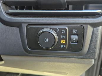 Ford E Transit Custom 320 65kwh Limited Panel Van 5dr Electric Auto L1 H1 (136 Ps)