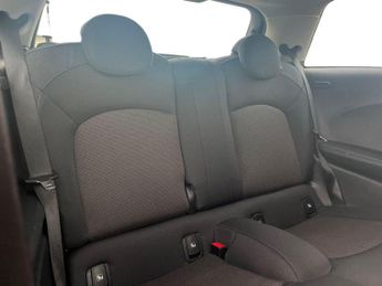 MINI 3 Door Hatch 1.5 Cooper Classic Hatchback 3dr Petrol Steptronic Euro 6 (s/s) 