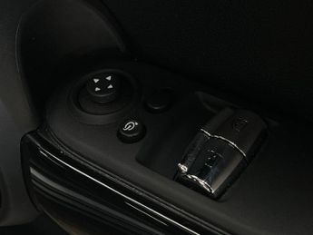 MINI 3 Door Hatch 1.5 Cooper Classic Hatchback 3dr Petrol Steptronic Euro 6 (s/s) 