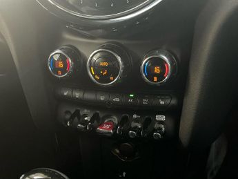 MINI 3 Door Hatch 1.5 Cooper Classic Hatchback 3dr Petrol Steptronic Euro 6 (s/s) 