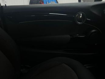 MINI 3 Door Hatch 1.5 Cooper Classic Hatchback 3dr Petrol Steptronic Euro 6 (s/s) 