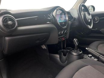 MINI 3 Door Hatch 1.5 Cooper Classic Hatchback 3dr Petrol Steptronic Euro 6 (s/s) 
