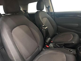 MINI 3 Door Hatch 1.5 Cooper Classic Hatchback 3dr Petrol Steptronic Euro 6 (s/s)