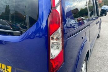Ford Grand Tourneo Connect 1.5 Tdci Titanium MPV 5dr Diesel Powershift Euro 6 (s/s) (120 Ps