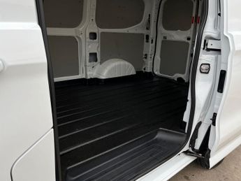 Ford E Transit Custom 320 65kwh Limited Panel Van 5dr Electric Auto L1 H1 (136 Ps)